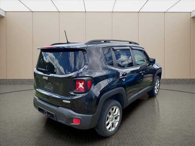 Used 2018 Jeep Renegade Latitude w/ Popular Equipment Group AWD/4WD image 15