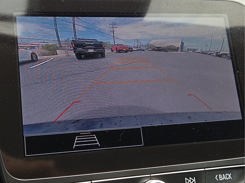 Used 2025 Chevrolet Malibu LT FWD image 17