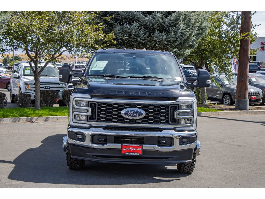 Used 2023 Ford F350 Lariat w/ Tow Technology Package AWD/4WD image 3