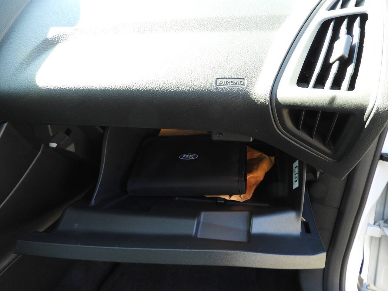 Used 2016 Ford Focus SE FWD image 31