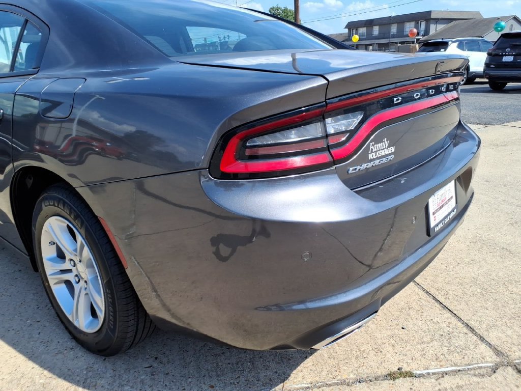 Used 2022 Dodge Charger SXT RWD image 22