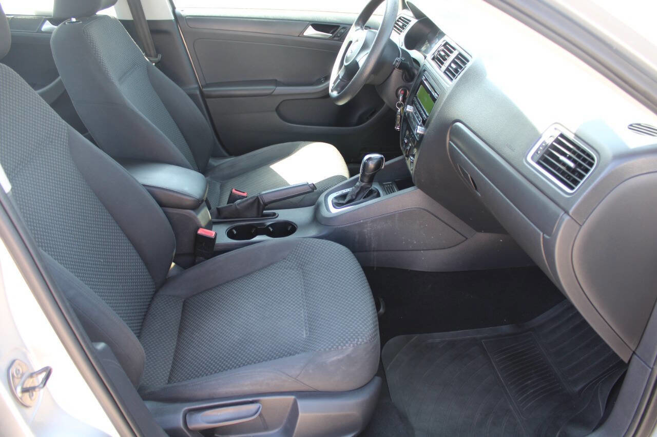 Used 2014 Volkswagen Jetta S image 8