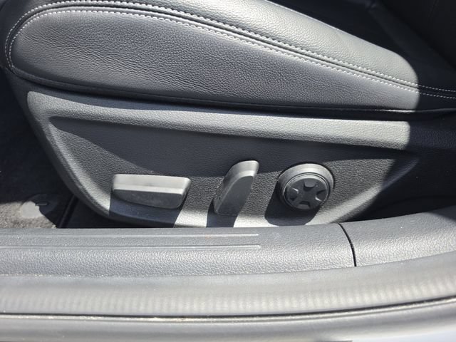 Used 2025 Genesis G70 2.5T AWD/4WD image 29
