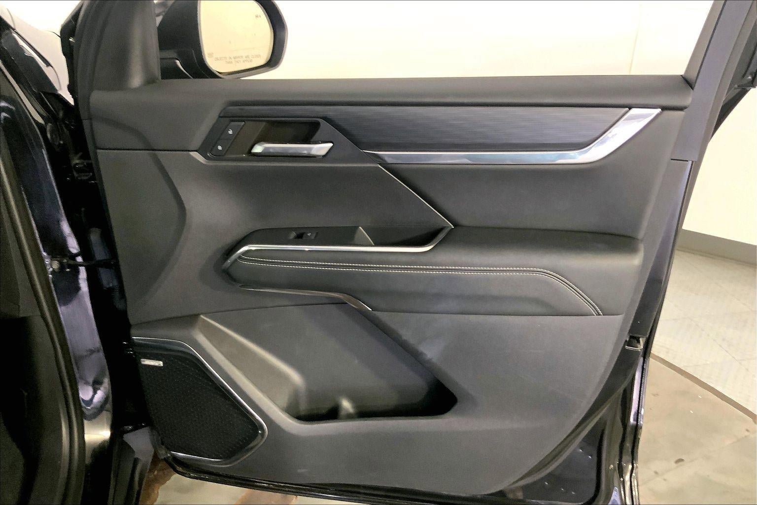 Used 2024 GMC Acadia Elevation AWD/4WD image 25