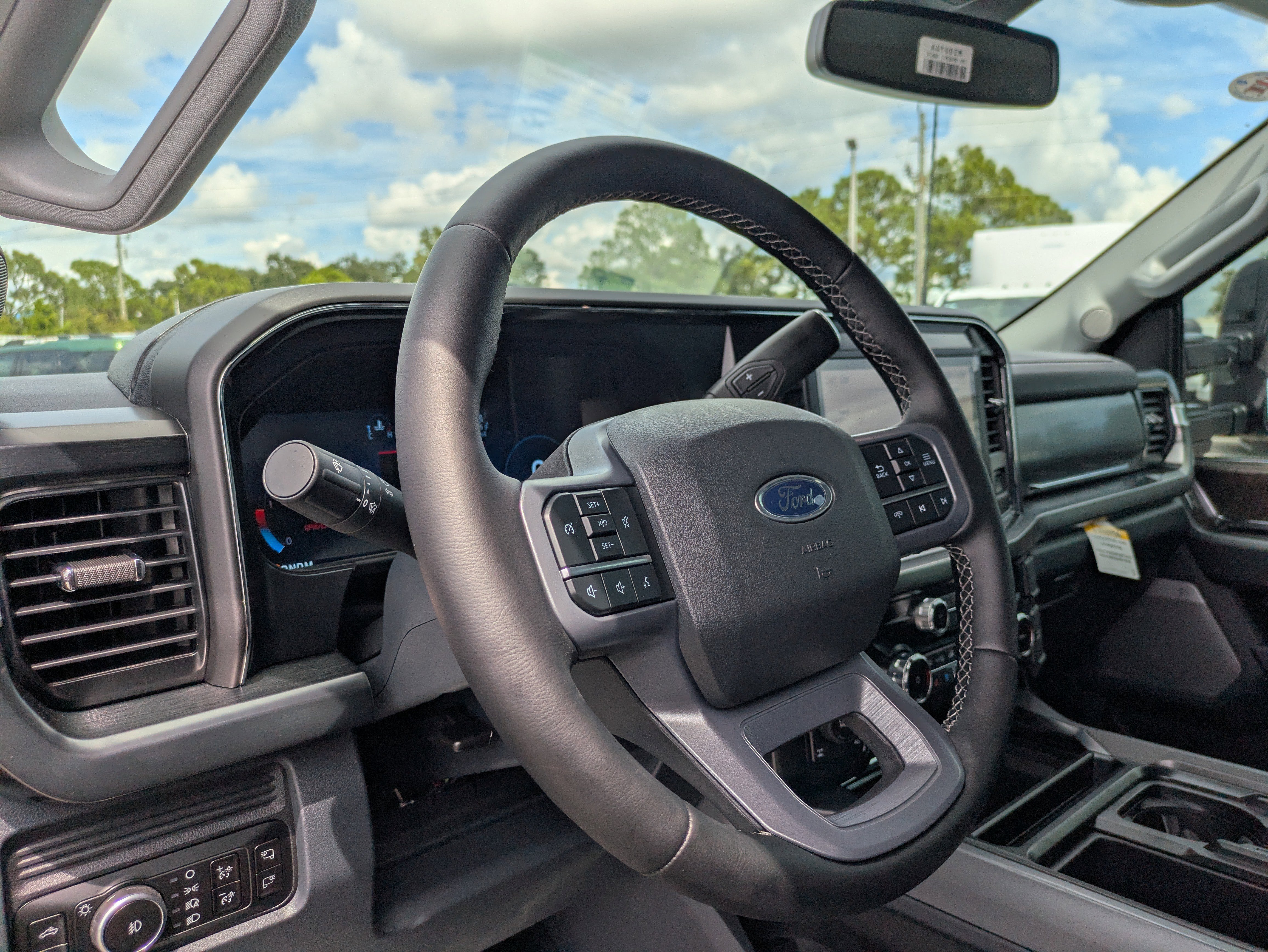 New 2026 Ford F250 Lariat w/ FX4 Off-Road Package image 28