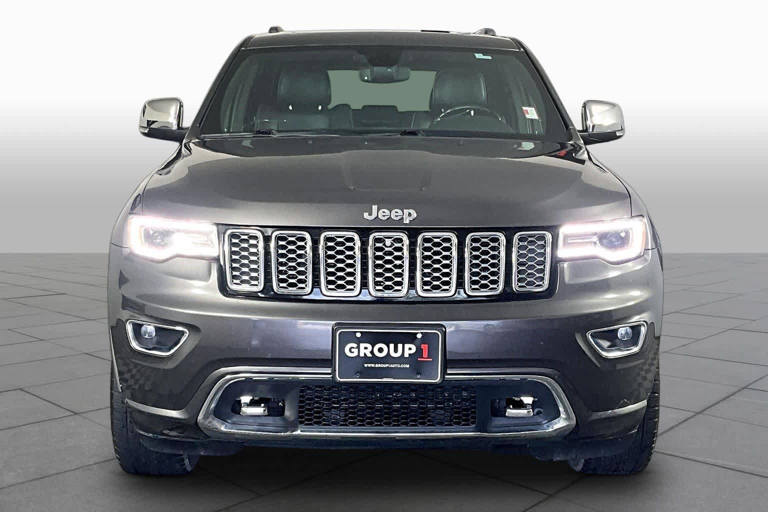 Used 2020 Jeep Grand Cherokee Overland AWD/4WD image 4