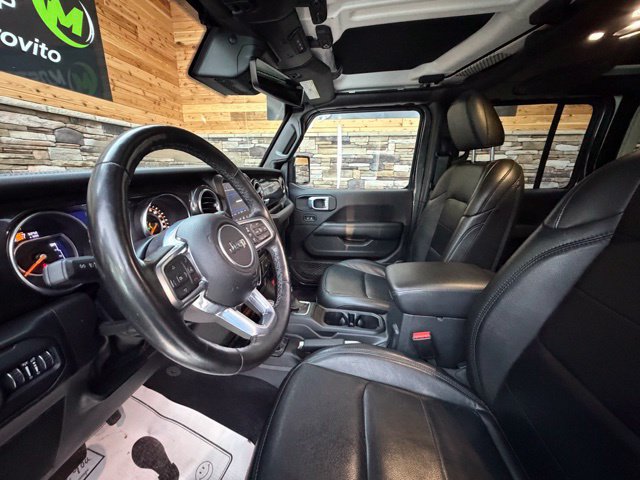 Used 2022 Jeep Wrangler Unlimited Sahara AWD/4WD image 13