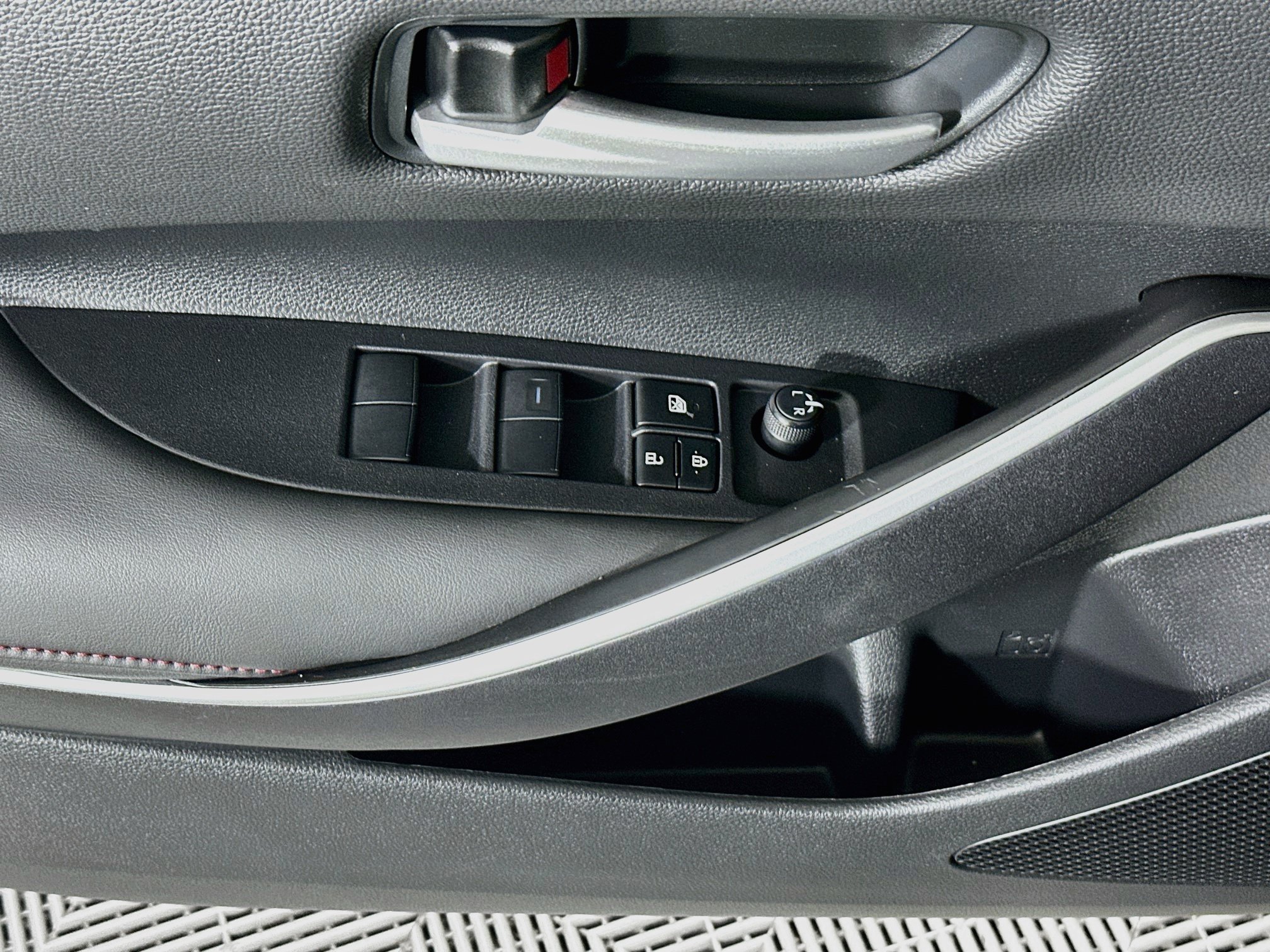 Used 2023 Toyota Corolla SE FWD image 14