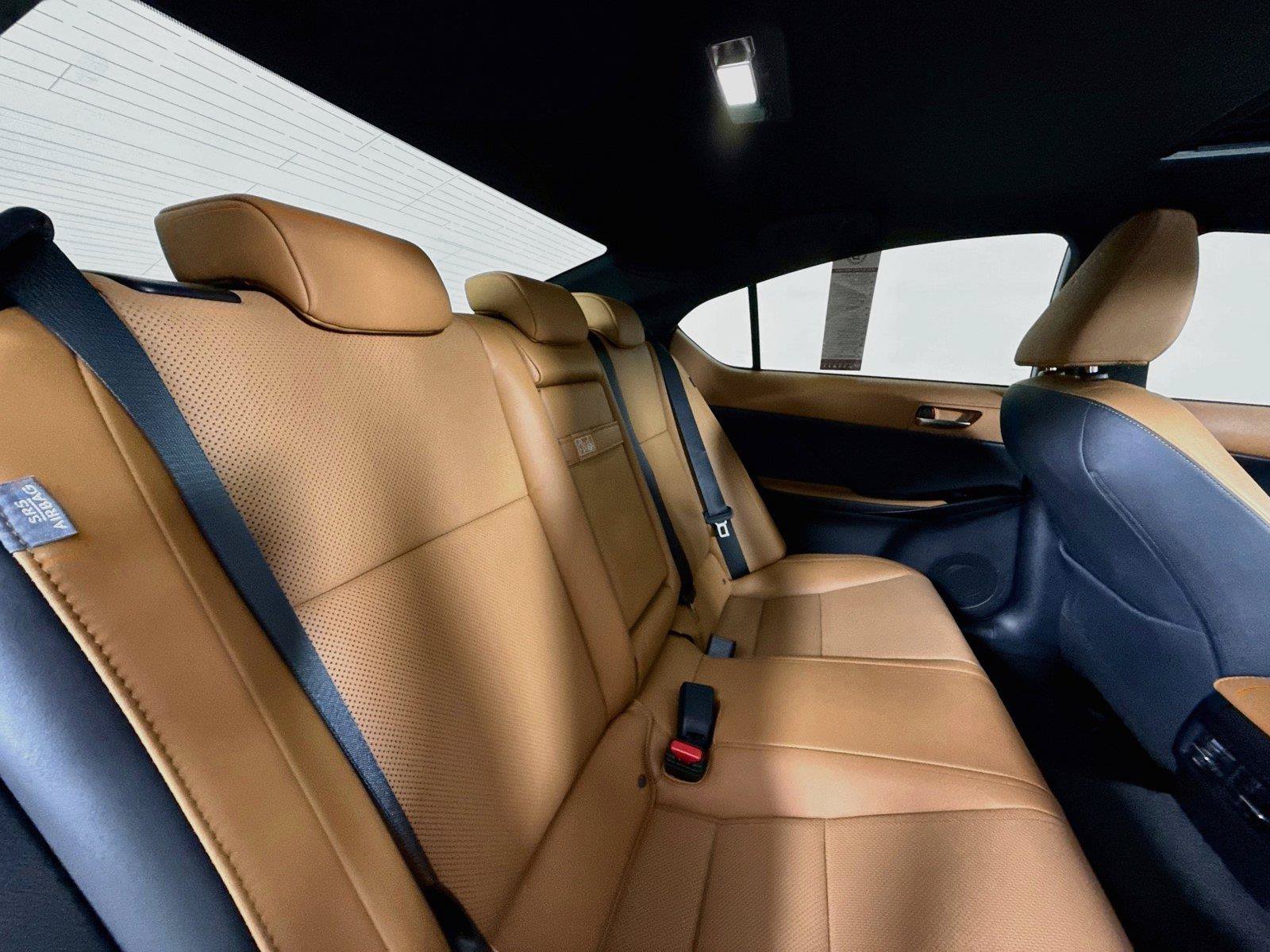 Used 2024 Lexus IS 300 w/ Comfort Package RWD image 37
