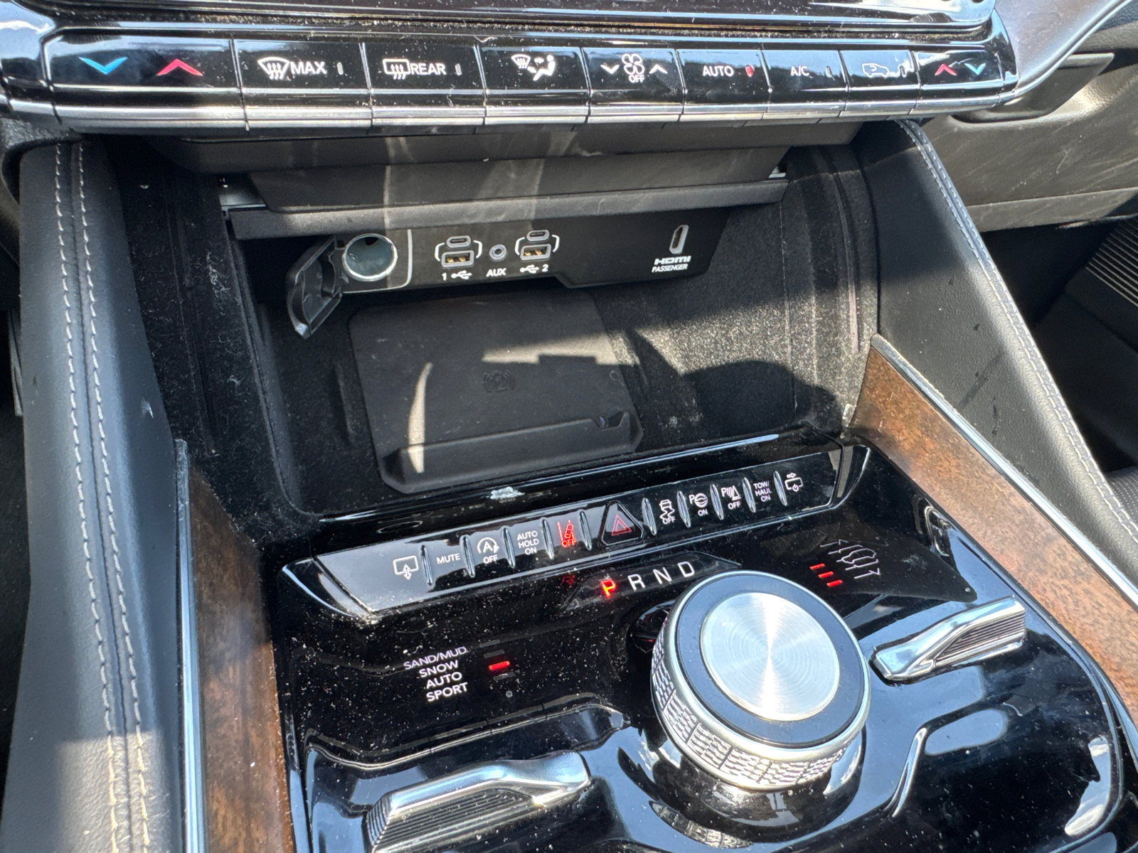 Used 2025 Jeep Grand Wagoneer 4WD image 34