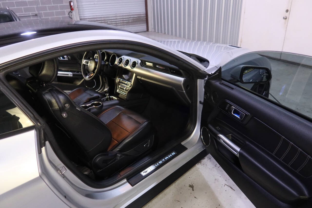 Used 2019 Ford Mustang GT Premium RWD image 12