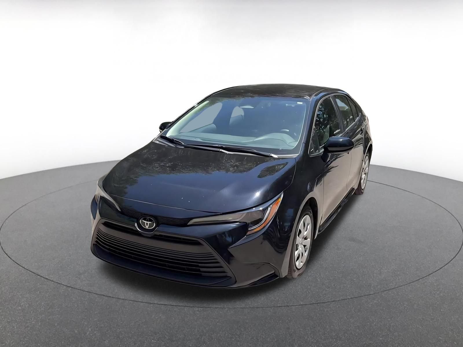 Used 2025 Toyota Corolla LE FWD image 6