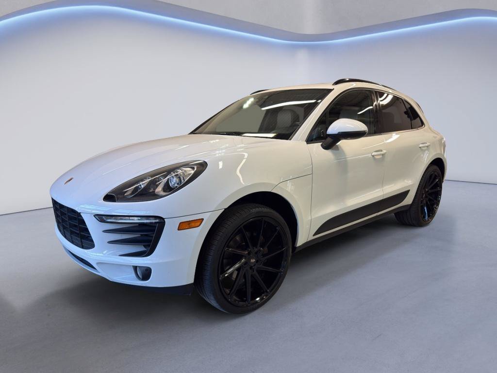 Used 2017 Porsche Macan AWD/4WD image 3
