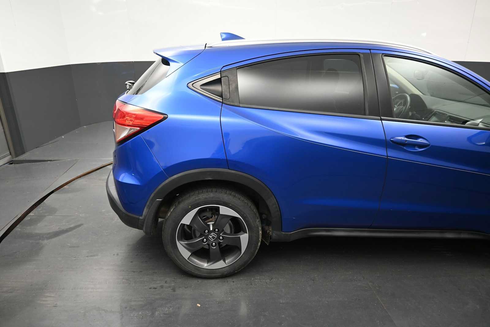 Used 2018 Honda HR-V EX-L image 12