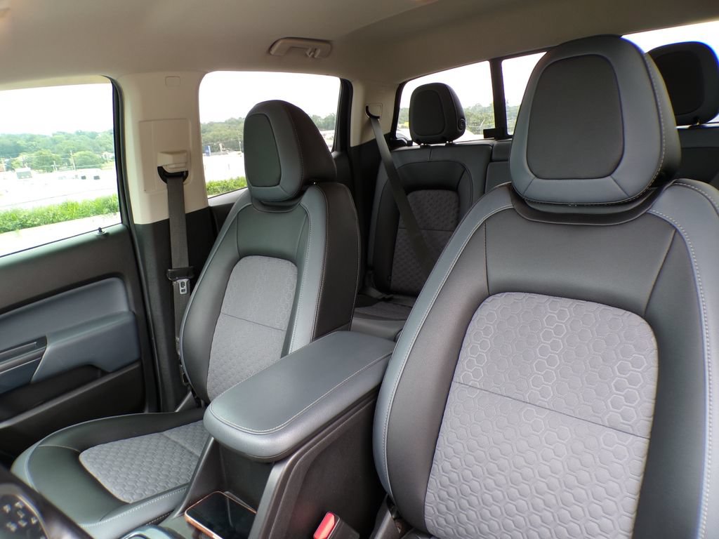 Used 2019 Chevrolet Colorado Z71 AWD/4WD image 11