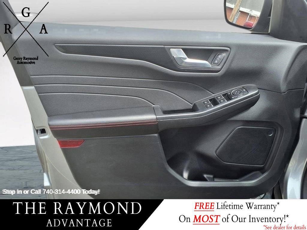 Used 2022 Ford Escape SEL w/ SEL Stealth AWD Package image 18
