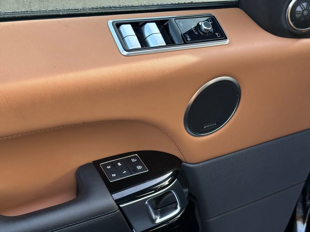 Used 2022 Land Rover Range Rover Sport SVR image 20