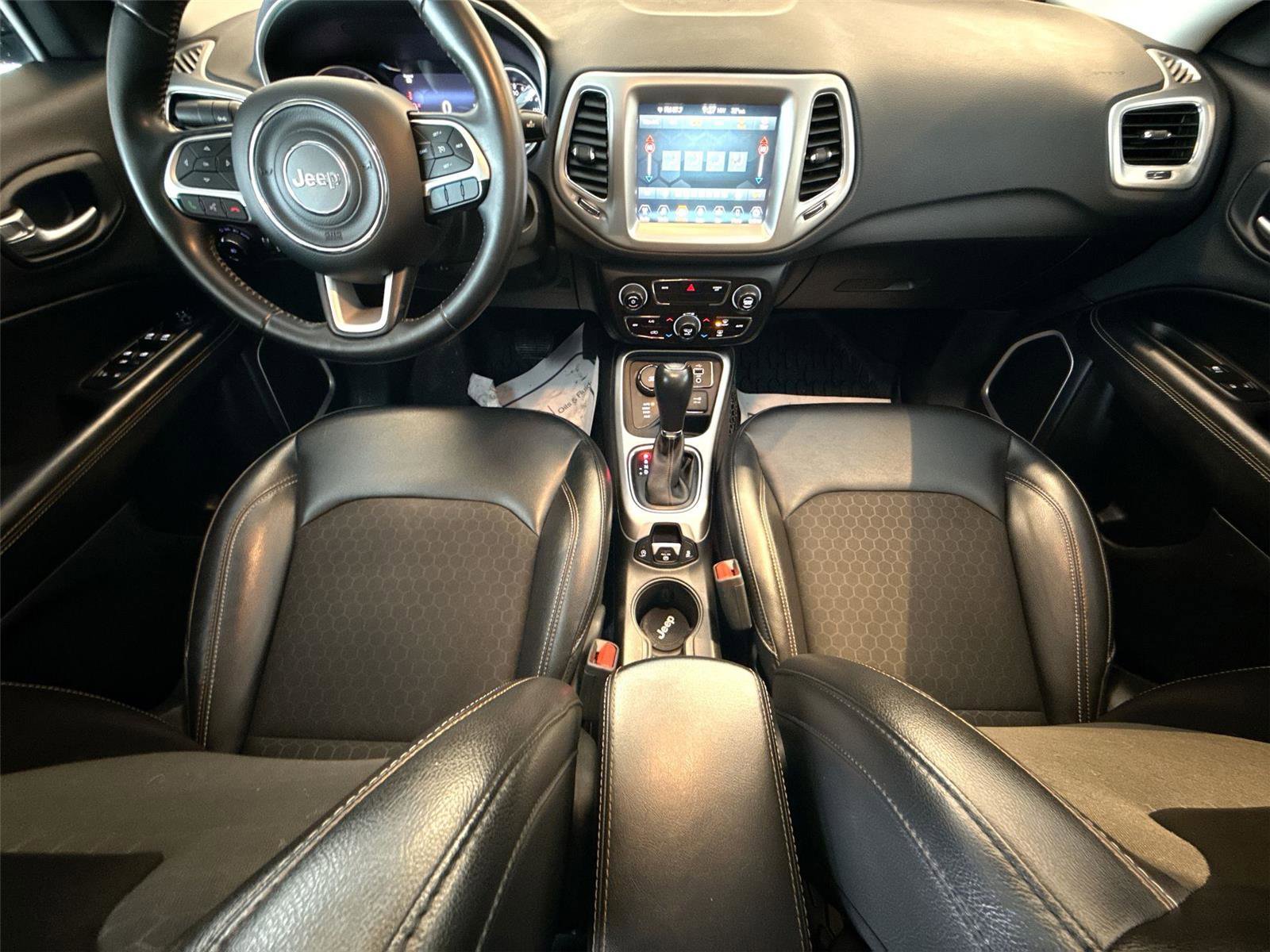 Used 2018 Jeep Compass Latitude w/ Popular Equipment Group image 21