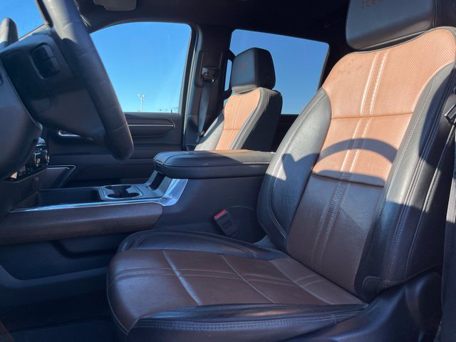 Used 2024 Chevrolet Silverado 3500 High Country w/ High Country Premium Package AWD/4WD image 10