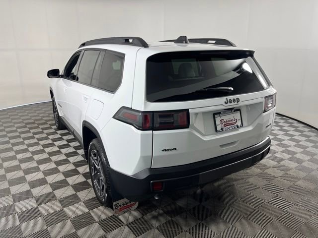 Used 2026 Jeep Cherokee Laredo AWD/4WD image 5