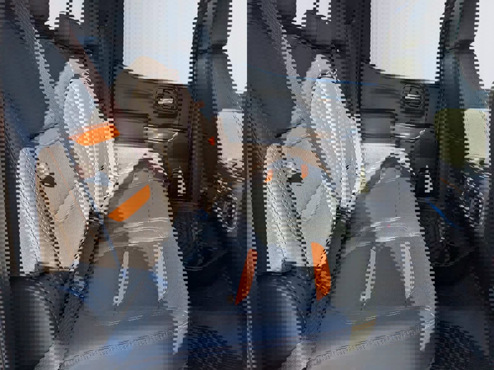 Used 2021 GMC Sierra 1500 AT4 w/ AT4 Value Package image 12