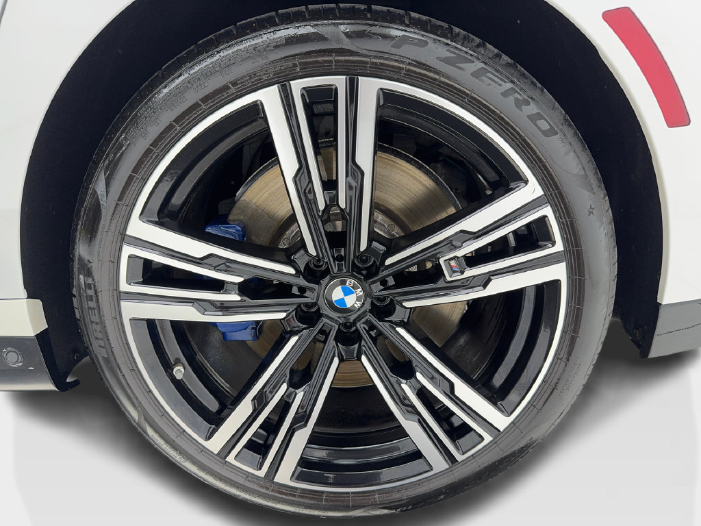 Used 2023 BMW 760i xDrive AWD/4WD image 54