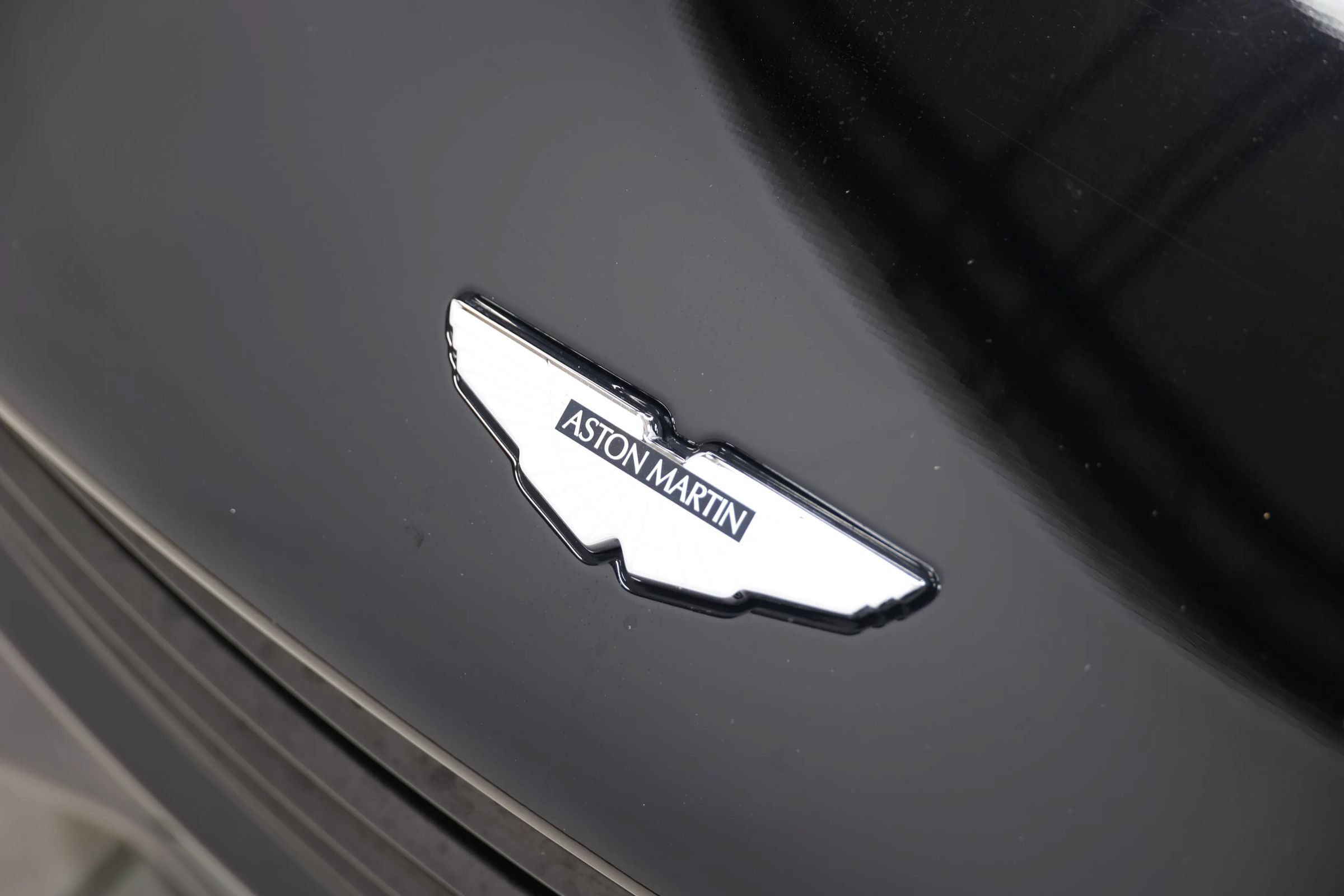 Used 2014 Aston Martin Vanquish Coupe RWD image 96