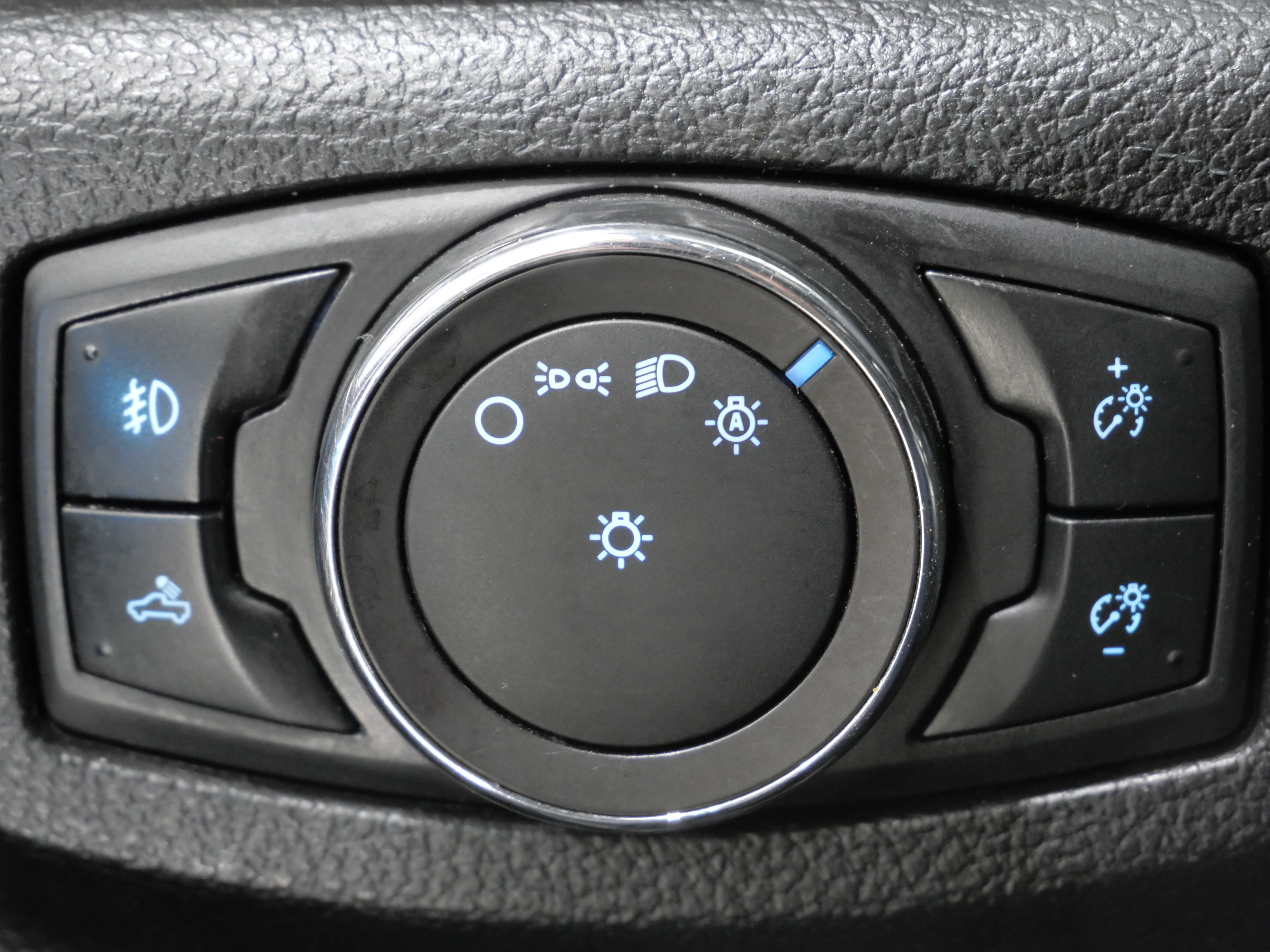 Used 2019 Ford F150 Lariat RWD image 13