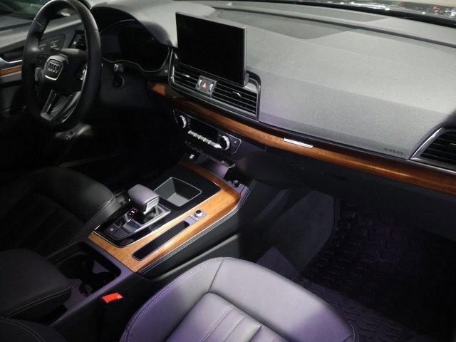 Certified 2023 Audi Q5 2.0T Premium Plus w/ Premium Plus Package AWD/4WD image 28