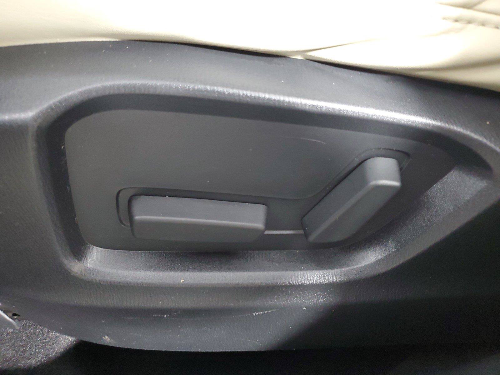 Used 2017 MAZDA CX-5 Touring w/ Preferred Equipment Package FWD image 21