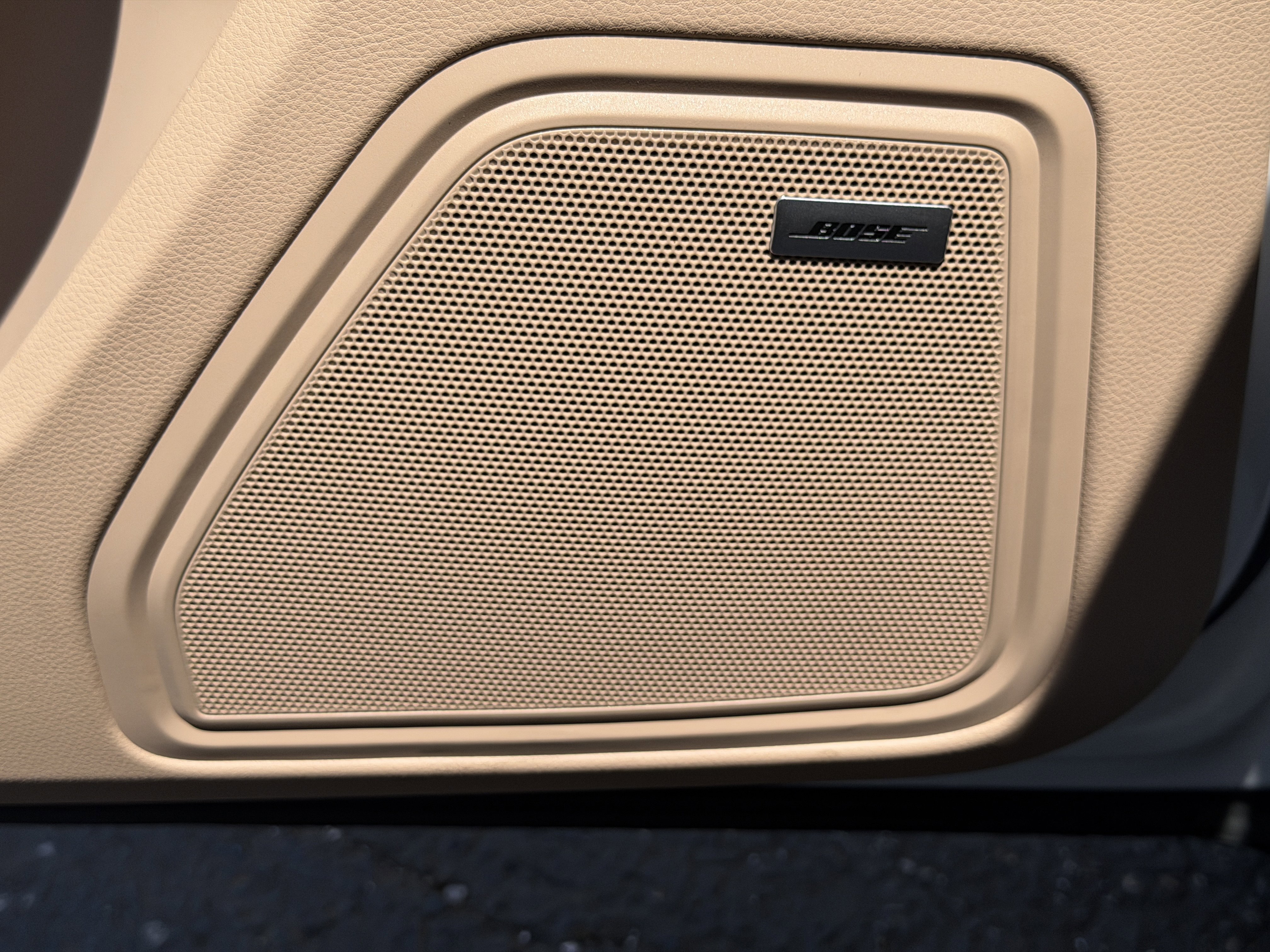 Certified 2025 Porsche Macan image 25