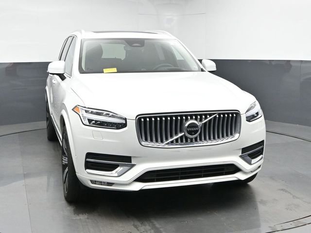 Used 2023 Volvo XC90 B6 Ultimate w/ Protection Package Premier AWD/4WD image 2