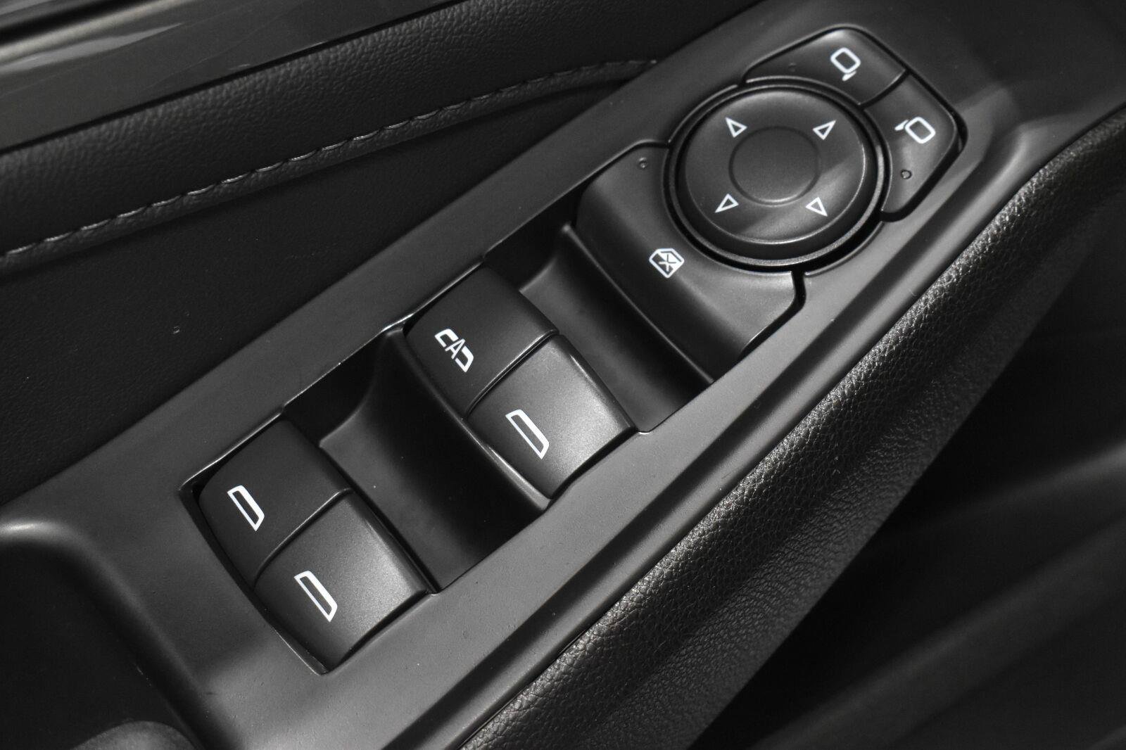 Used 2023 Chevrolet Traverse LT w/ LPO, Floor Liner Package AWD/4WD image 11