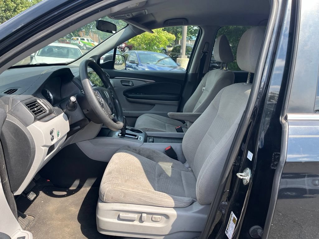 Used 2017 Honda Pilot EX image 19