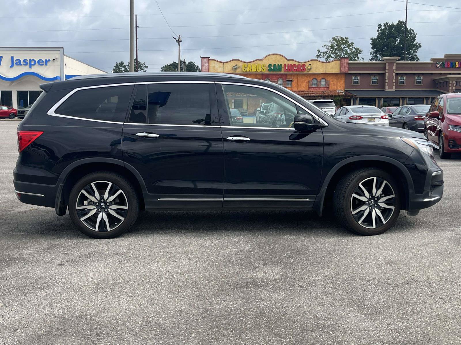 Used 2022 Honda Pilot Touring image 2