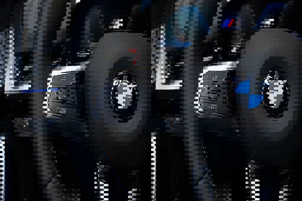 Used 2025 BMW X1 M35i w/ Premium Package image 27