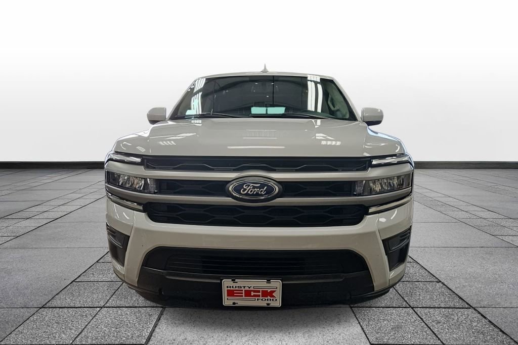 Used 2024 Ford Expedition Max XLT AWD/4WD image 2