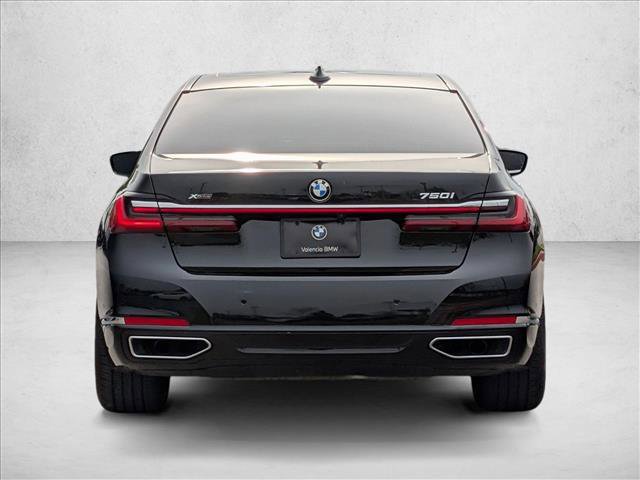 Used 2022 BMW 750i xDrive AWD/4WD image 7