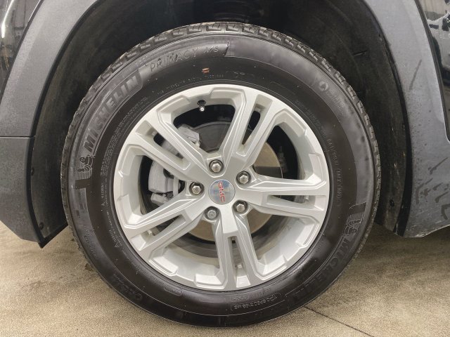 Used 2024 GMC Terrain SLE w/ Driver Convenience Package FWD image 31