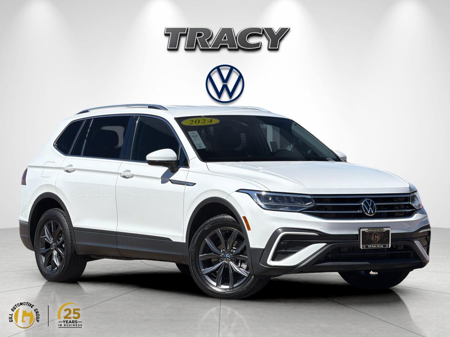 Used 2024 Volkswagen Tiguan SE