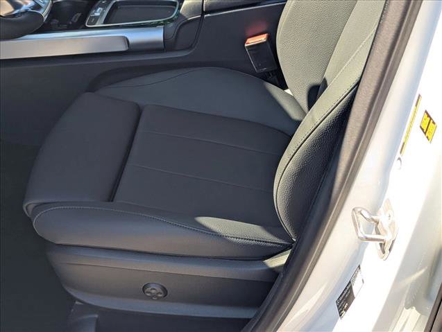 New 2026 Mercedes-Benz GLB 250 image 4