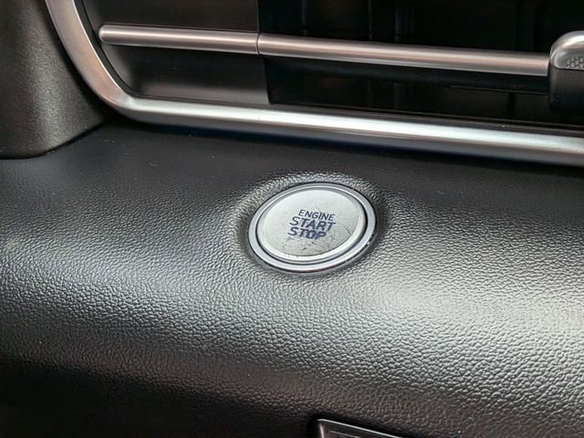 Used 2023 Hyundai Elantra SEL image 24