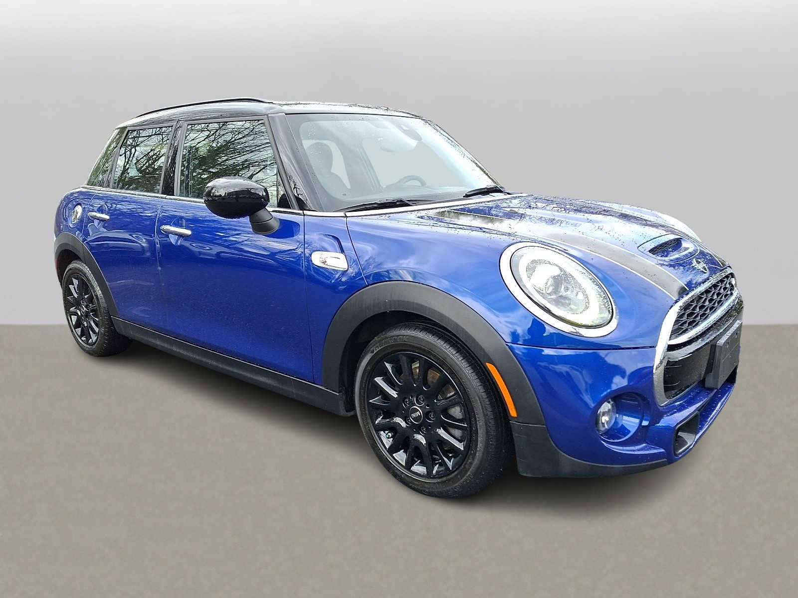Used 2021 MINI Cooper S w/ 6.5" Touchscreen Package image 3
