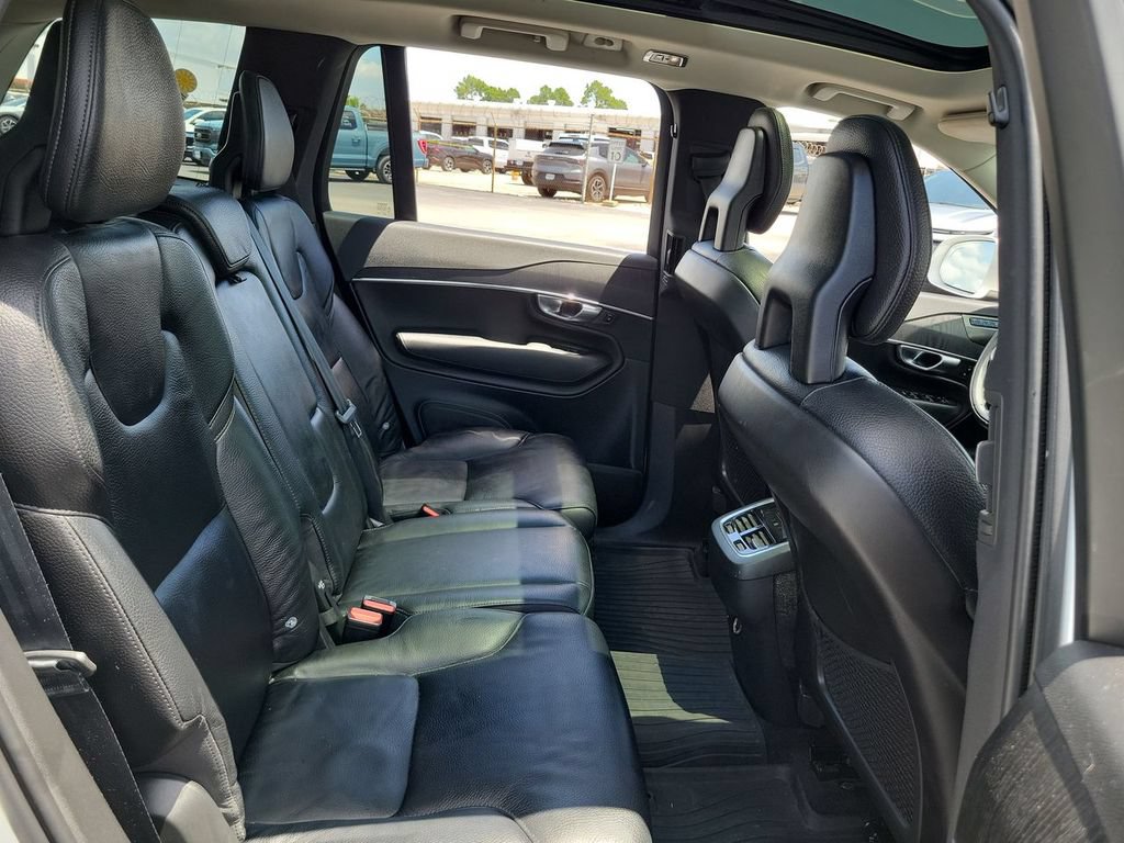 Used 2020 Volvo XC90 T6 Momentum AWD/4WD image 24