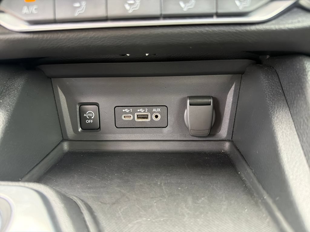 Certified 2025 Nissan Sentra SV FWD image 41