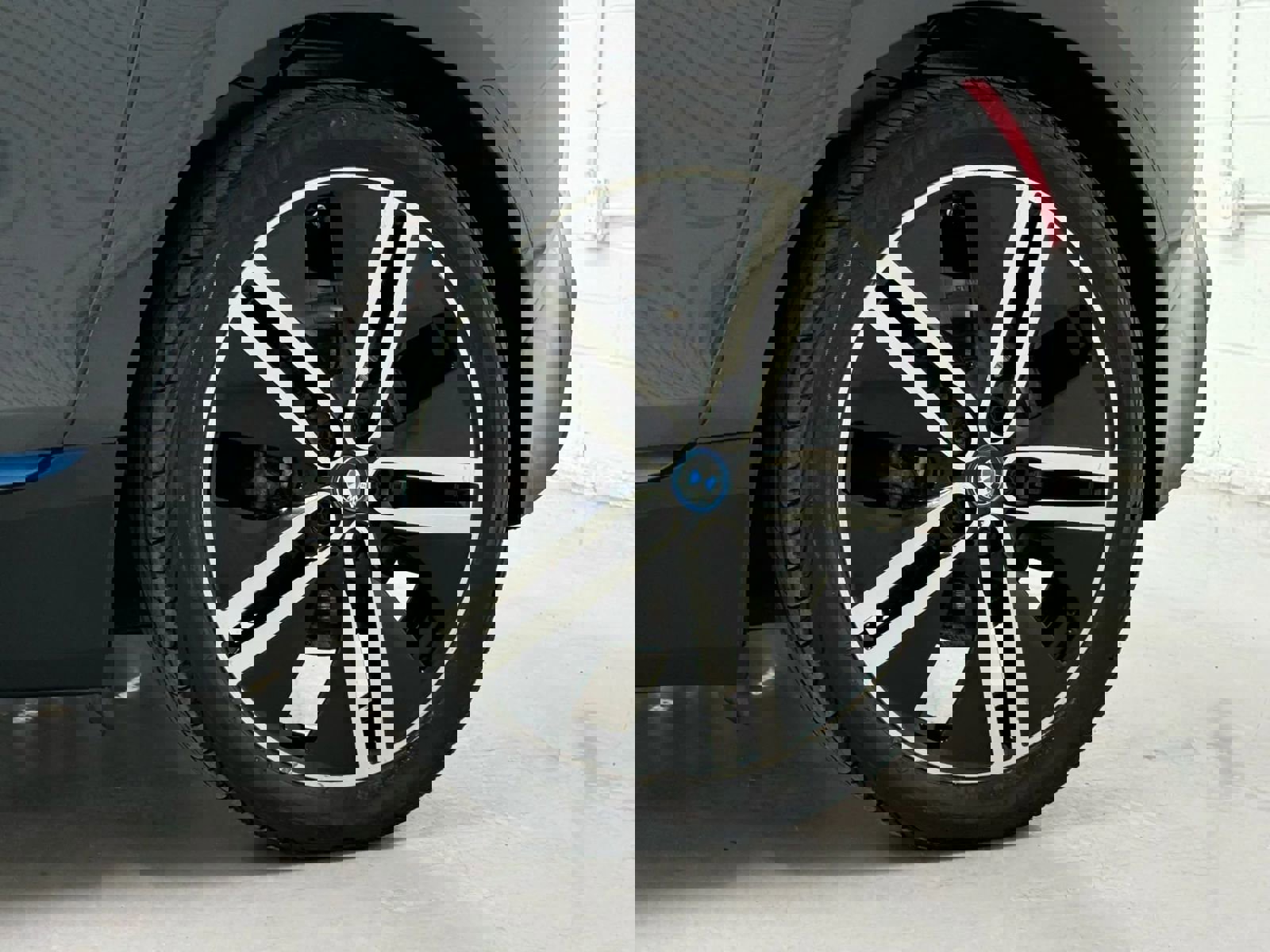 Used 2015 BMW i3 w/ Range Extender image 43