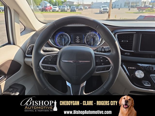 Used 2023 Chrysler Voyager LX FWD image 21