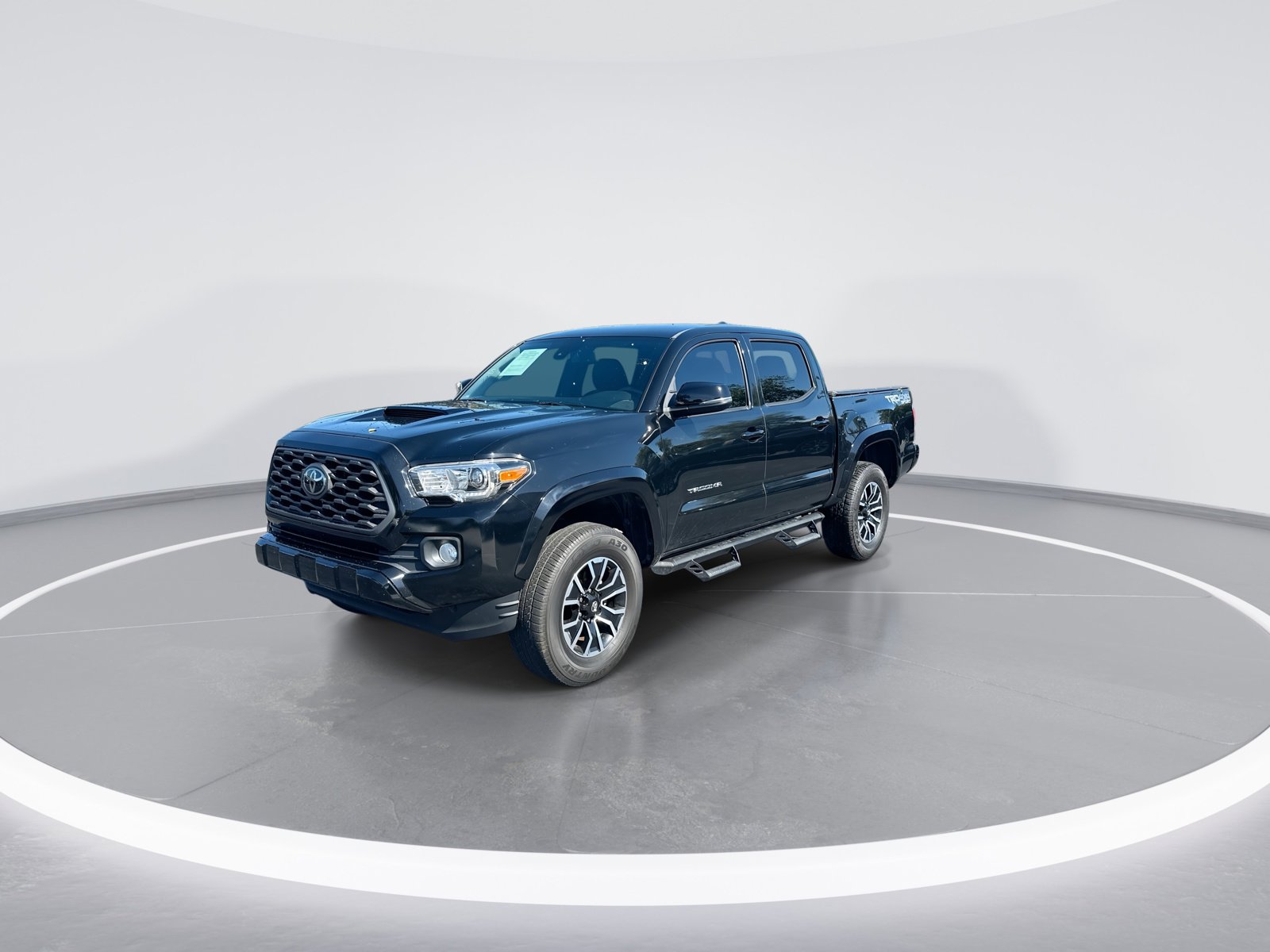Used 2021 Toyota Tacoma TRD Sport AWD/4WD image 5