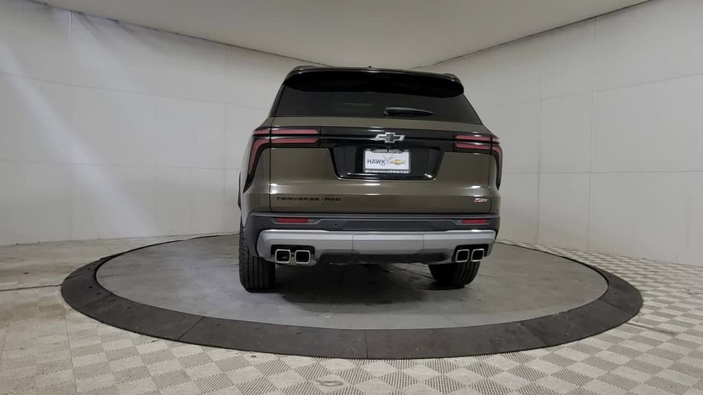 Used 2025 Chevrolet Traverse Z71 w/ Enhanced Driving Package image 6