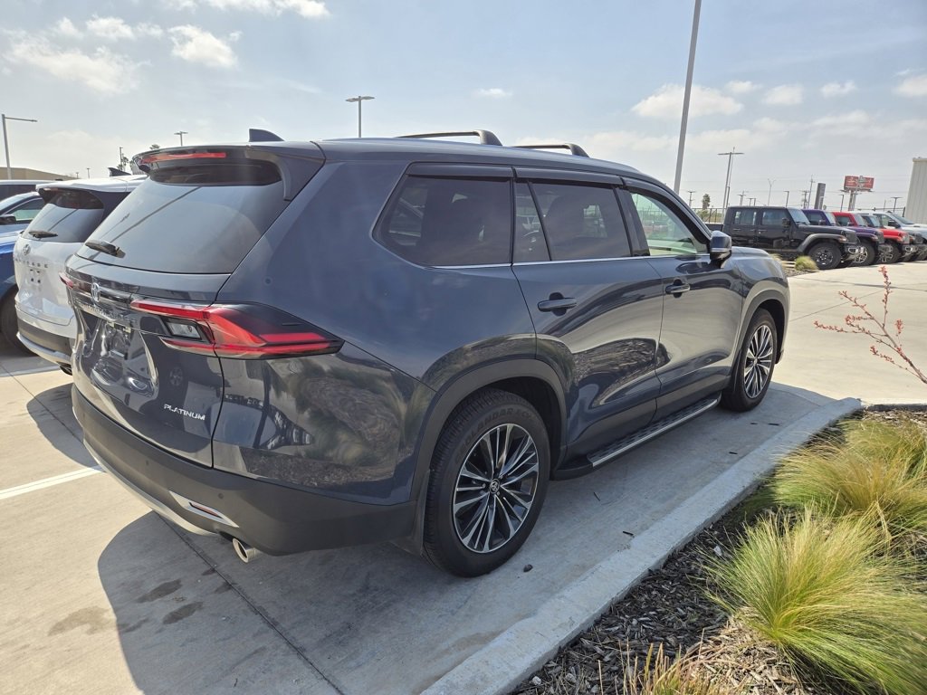 Used 2025 Toyota Grand Highlander AWD Hybrid image 2